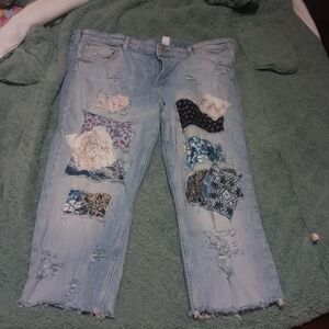 Distressed🐛 Light Blue Boyfriend Jeans with Patchwork